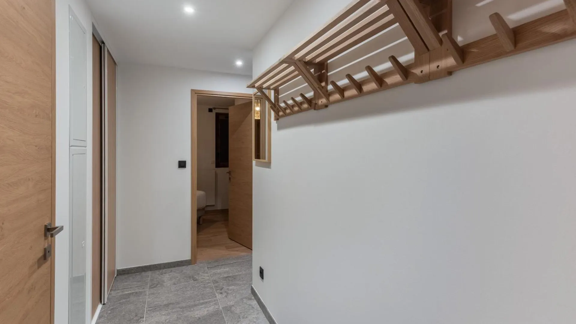 Apartment Appartement Familial Skis Aux Pieds A Courchevel - 6 Personnes, Confort Moderne - Fr-1-563-109