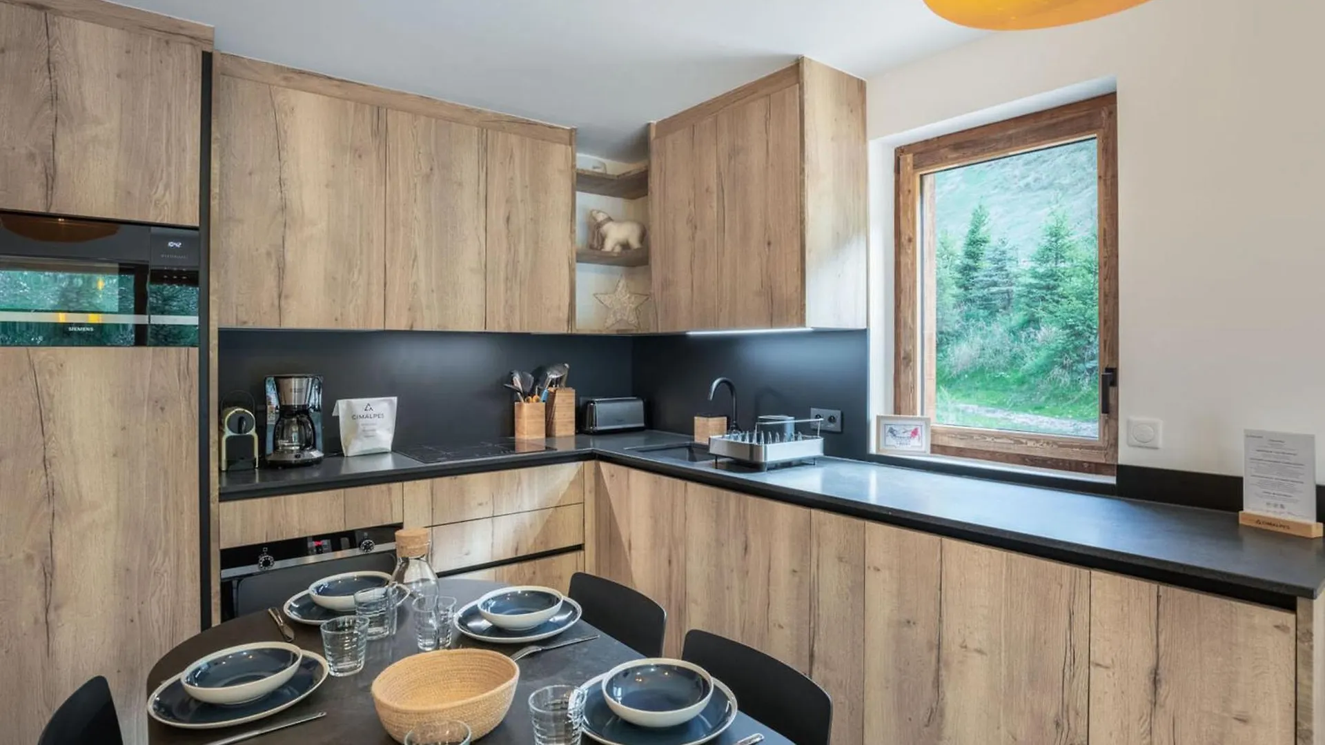 Appartement Familial Skis Aux Pieds A Courchevel - 6 Personnes, Confort Moderne - Fr-1-563-109 0*,  Frankreich