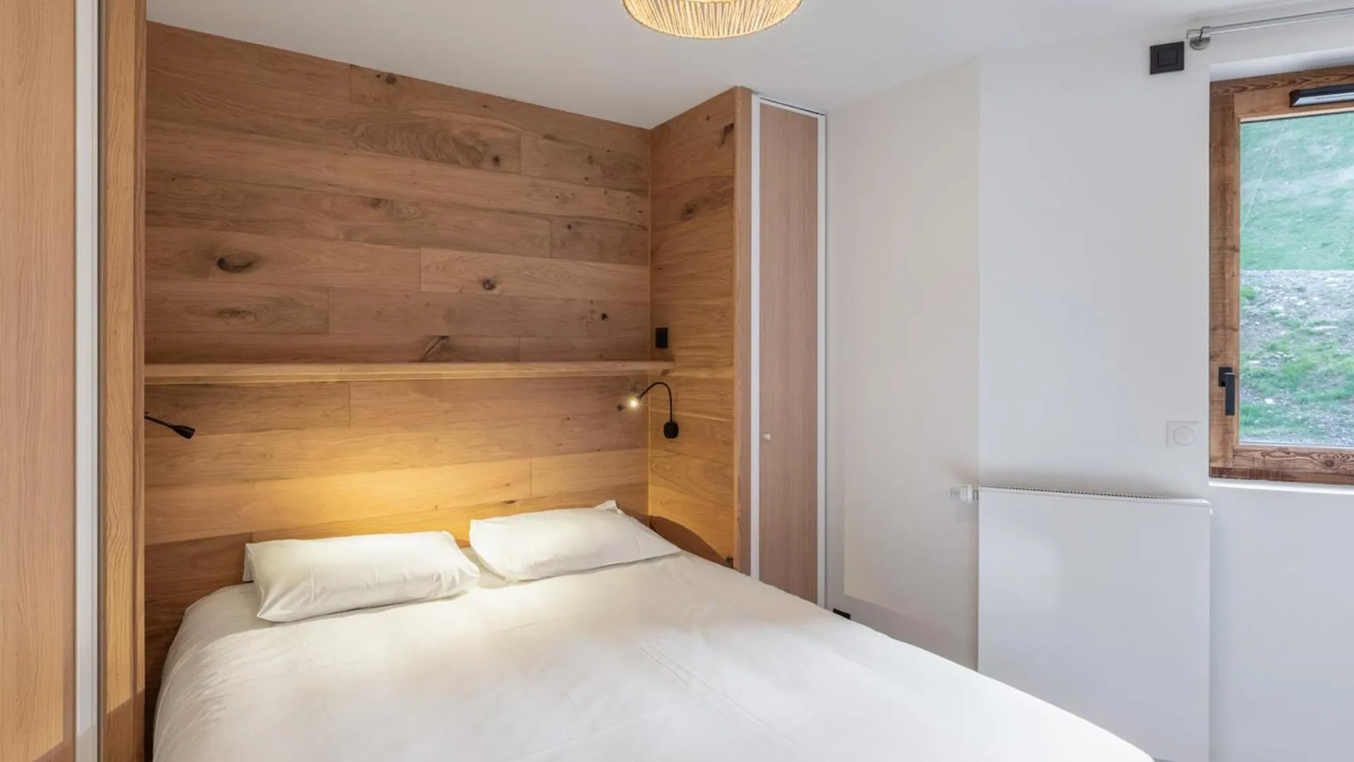 Appartement Familial Skis Aux Pieds A Courchevel - 6 Personnes, Confort Moderne - Fr-1-563-109 0*,